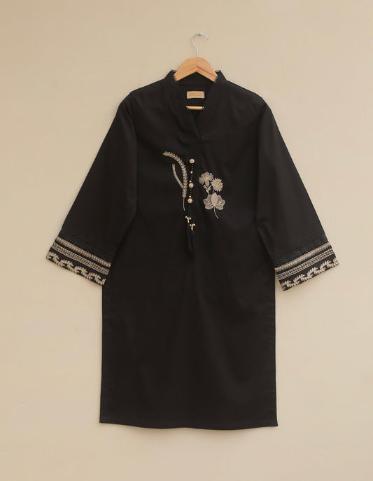 Black Embroidered Kurta