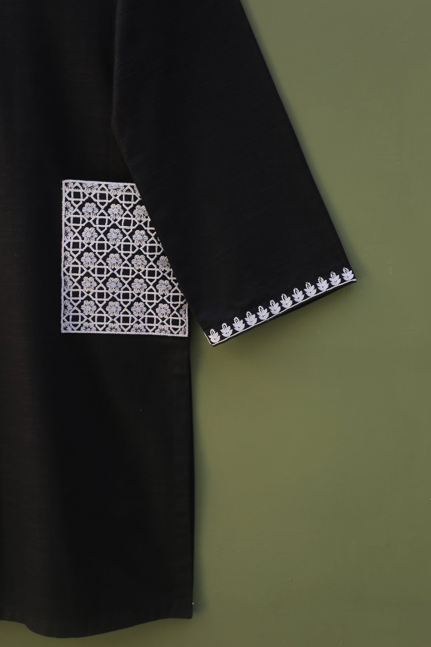 Black Embroidered Kurta